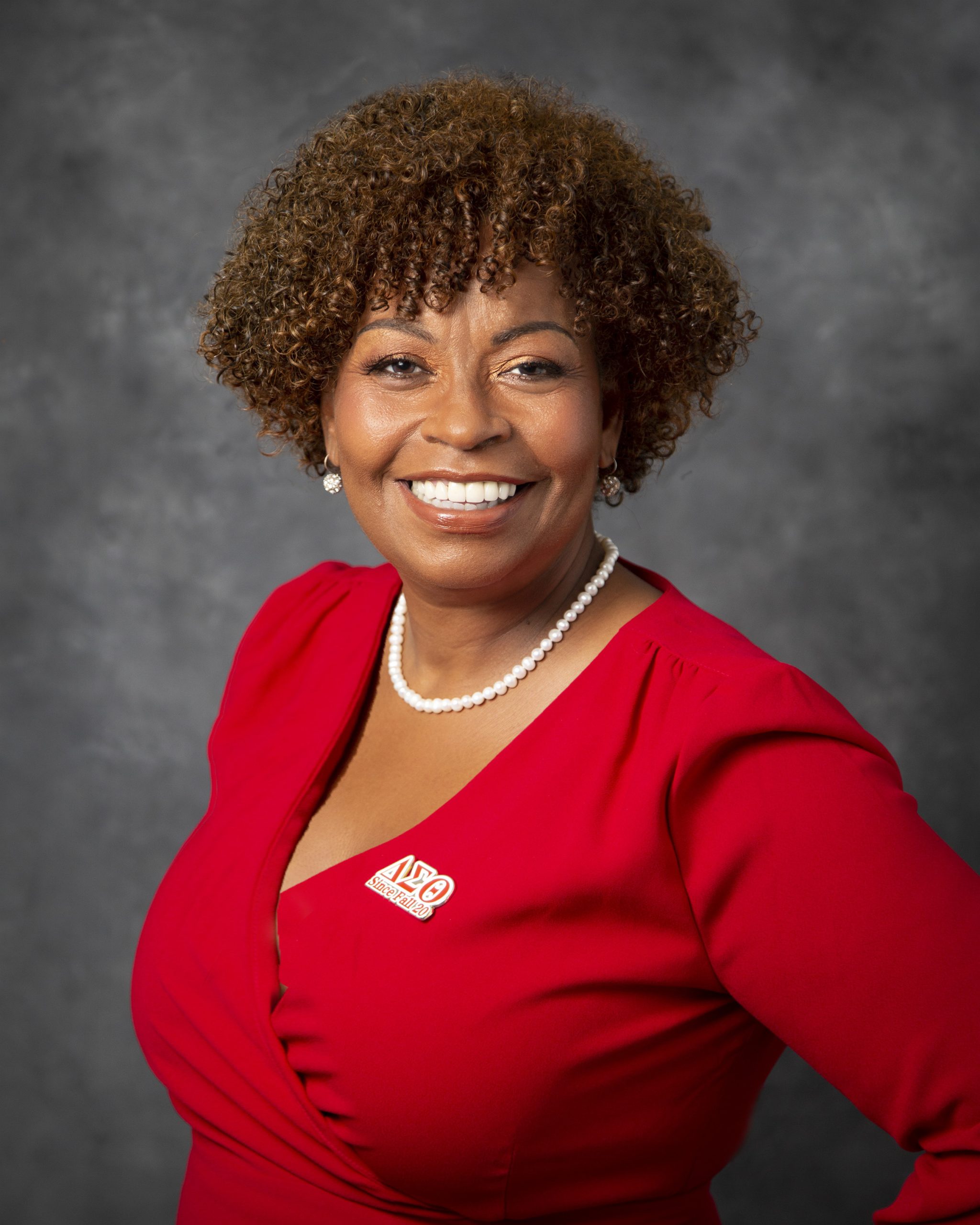 This image has an empty alt attribute; its file name is Rhona-01-edit-1-2-1-819x1024.jpg